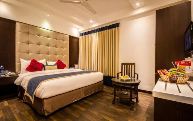 Hotel Grand Godwin - photo 4