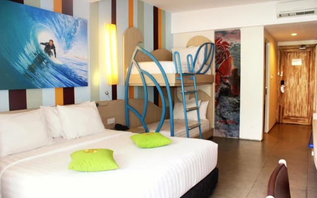 Bliss Surfer Hotel Legian - photo 5