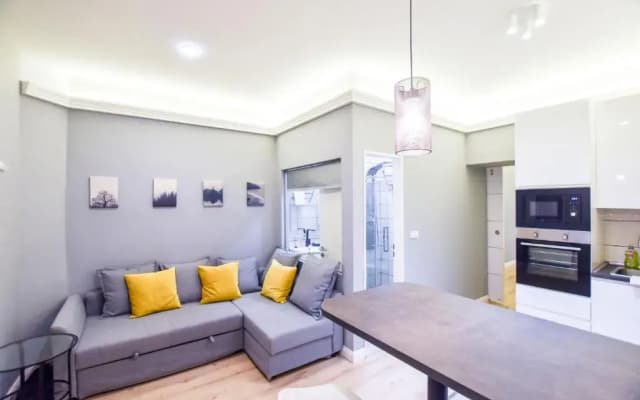 Riverside Apartment in Downtown - photo 2