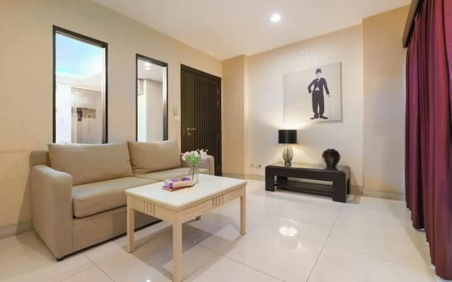 iCheck inn Sukhumvit Soi 2 - photo 2