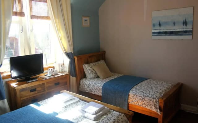 Dalmore Lodge Guest House - photo 5