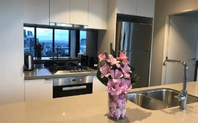 Southbank Platinum Tower Apartment - photo 4