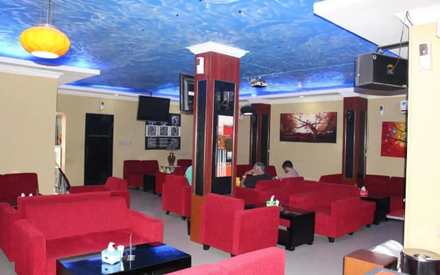 Hollywood Hotel - photo 2
