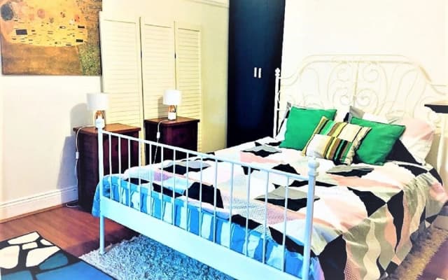 Comfy and Big Blue Cottage - photo 3