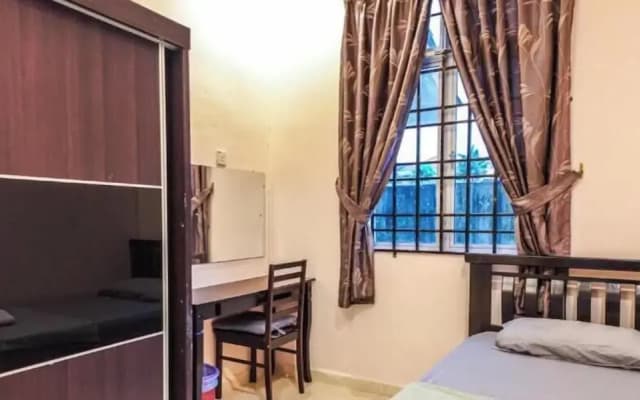 Kota Bharu Family Bungalow Homestay - photo 3