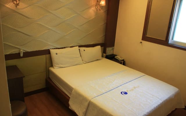 Coups Hotel - photo 3
