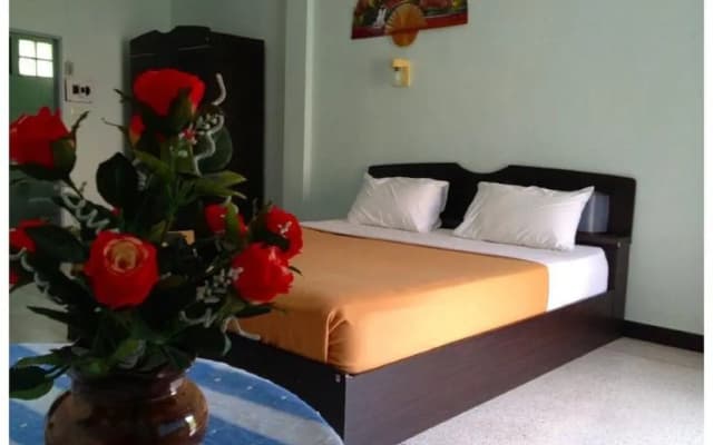 Peter Kamala Guesthouse - photo 2