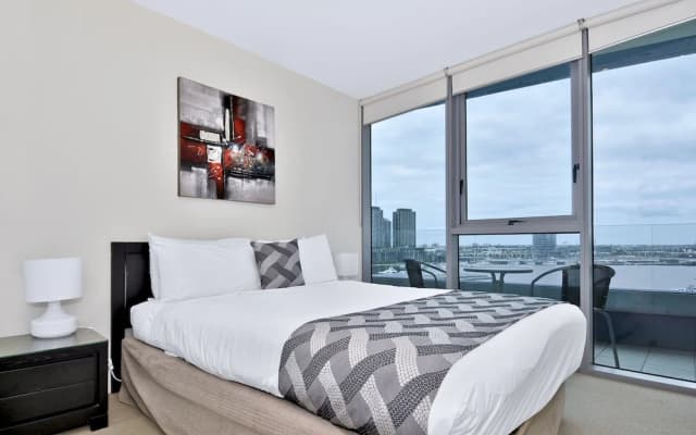 View Apartment at Docklands - photo 3