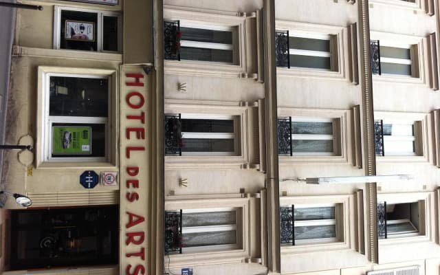 Hotel Des Arts - photo 4