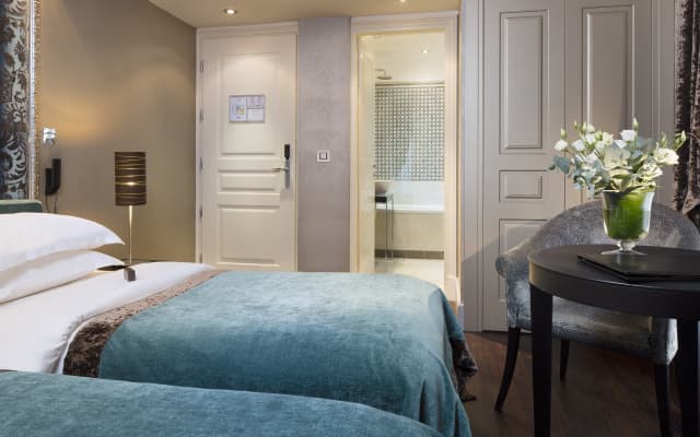 Hotel Ares Eiffel - photo 2