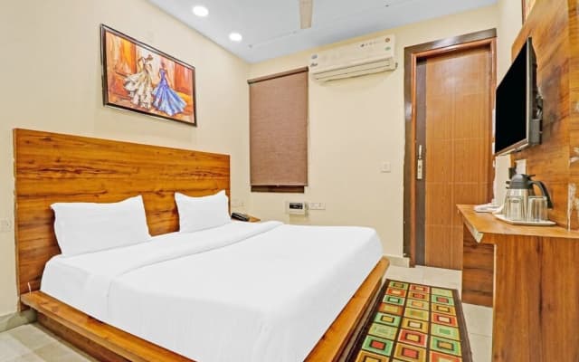 Grand Imperial by OYO Rooms - photo 5
