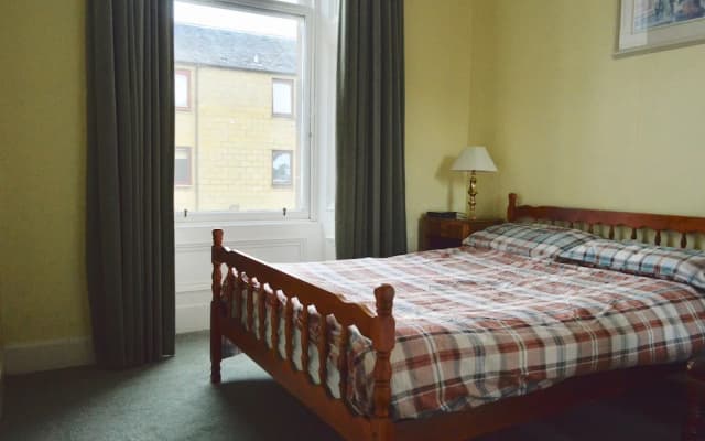 Period Flat With Parking & Arthurs Seat Views - photo 3