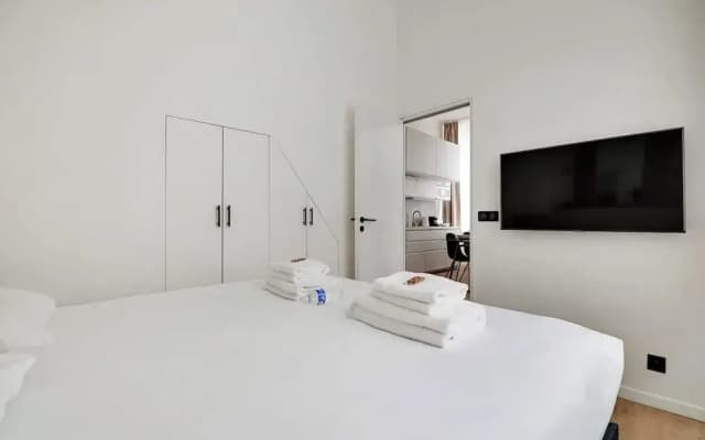 Charming Apartment - 2br/4p - Rochechouart - photo 3