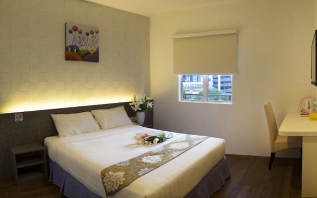 Canary Hotel - photo 5