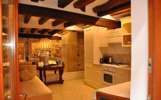 Henry's Heaven Apartment - photo 4