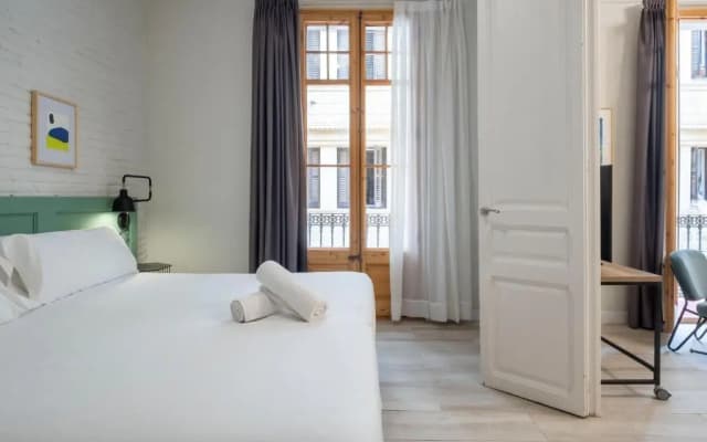 Aspasios Gracia Apartments - photo 3