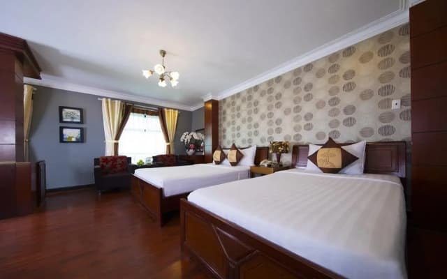 Good Vibes Central Hotel - photo 3