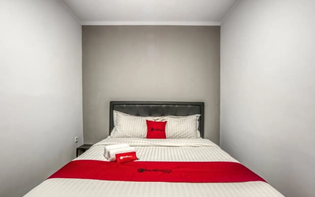 RedDoorz Plus @ Cideng Timur - photo 5