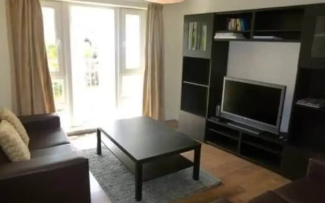Modern Edinburgh Flat With Balcony - photo 4