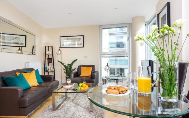 Spacious Serviced Apartments Canary Wharf - photo 2