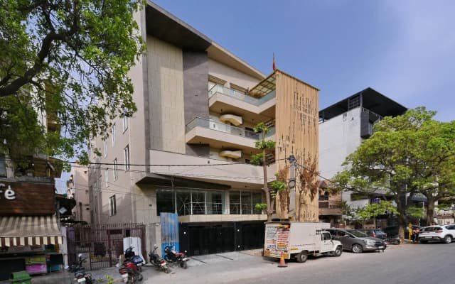 Hotel Leo Saffron - photo 3