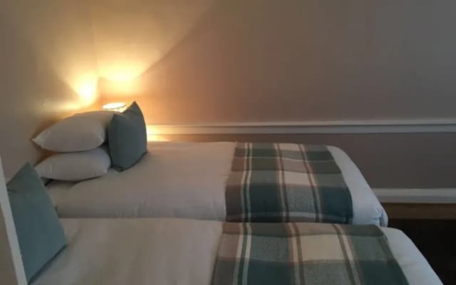 Castle View Apartments - photo 5