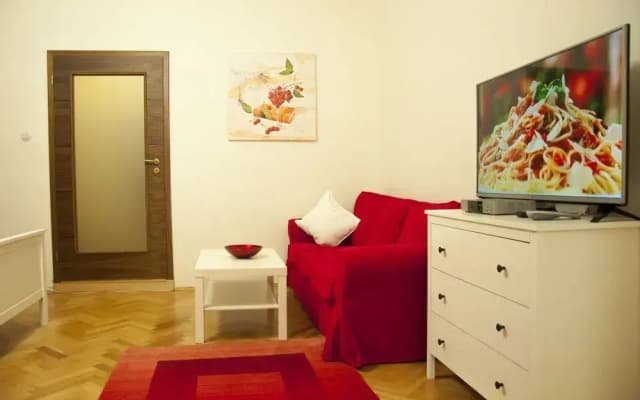 Cherry Charm Apartment - photo 3