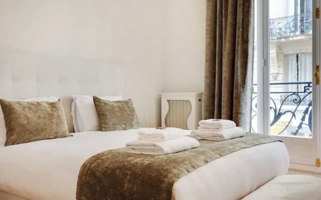 Spacious Apartment - 2br/4p - Arc de Triomphe - photo 3