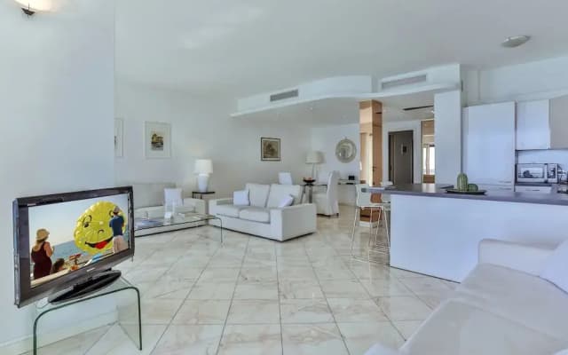 HAPPY FEW - La Suite 92 - photo 3