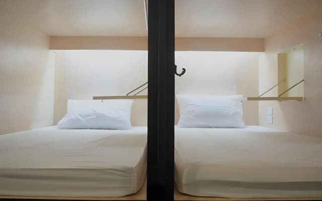 Lamurr Sukhumvit 41 - Hostel - photo 3