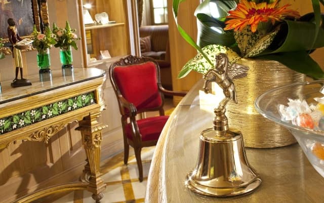 Hotel Chambiges Elysées - photo 2