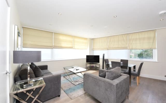 The Glasshouse Apartments - photo 2