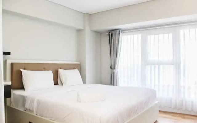 Elegant and Comfortable 2BR Apartment at Maqna Residence - photo 4