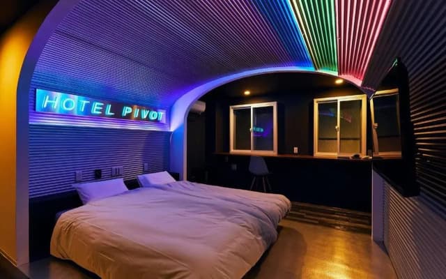 Hotel Pivot - photo 4