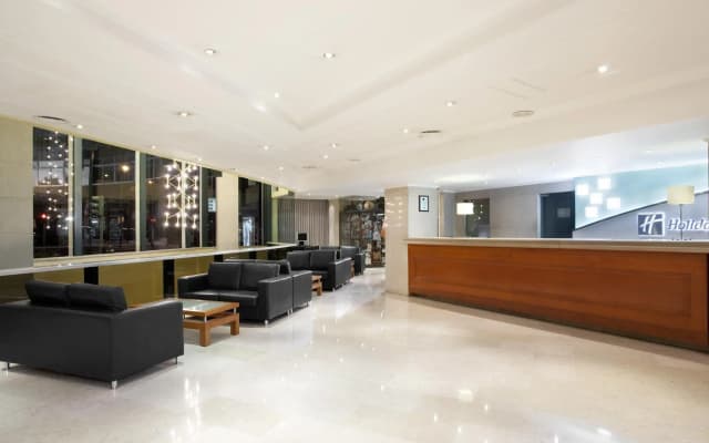 Holiday Inn Lisbon by IHG - photo 2