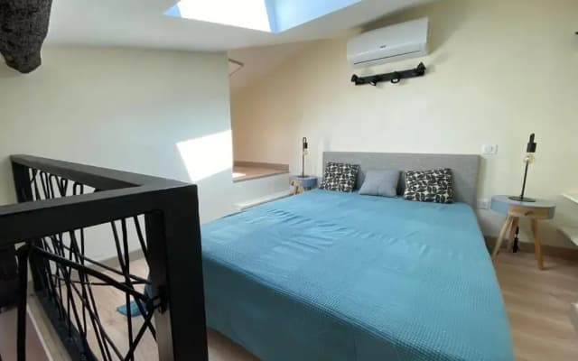 06A2 - Cœur du Vieux Nice bel appartement moderne rénové - photo 2