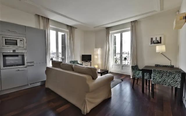 Port Apartments - photo 5