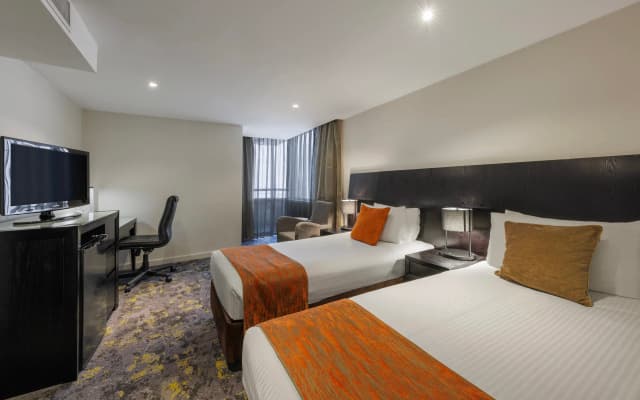 Hotel Grand Chancellor Melbourne - photo 4
