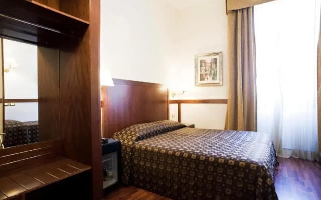 Hotel Astoria Garden - photo 4