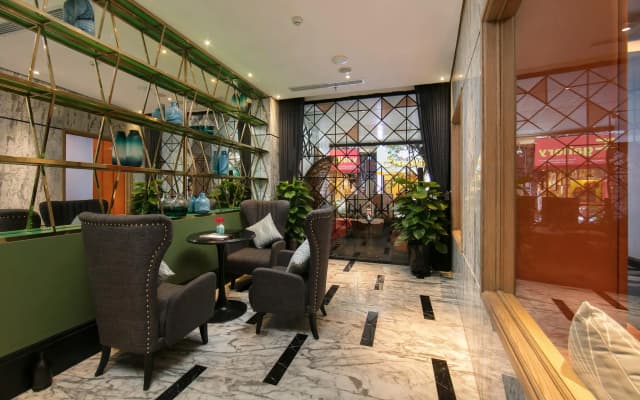 Aurora Premium - A Lifestyle Hotel - photo 2