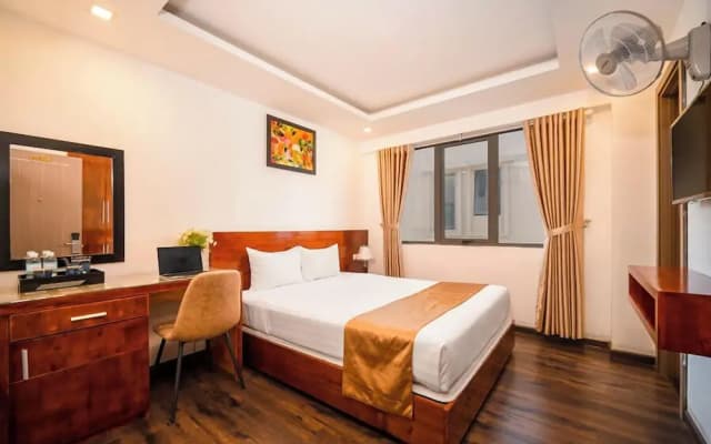Waikiki Beach Hotel Da Nang - photo 3