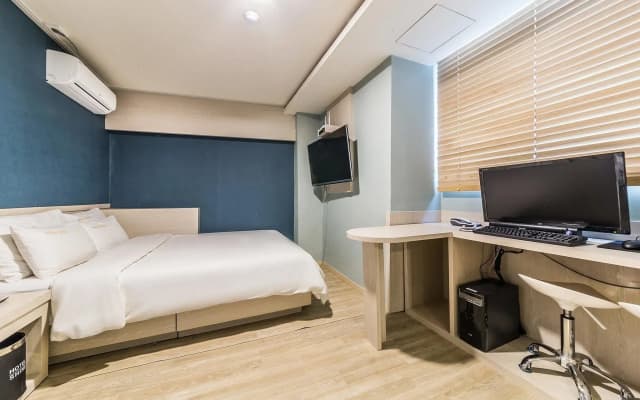Shine Hotel - photo 4