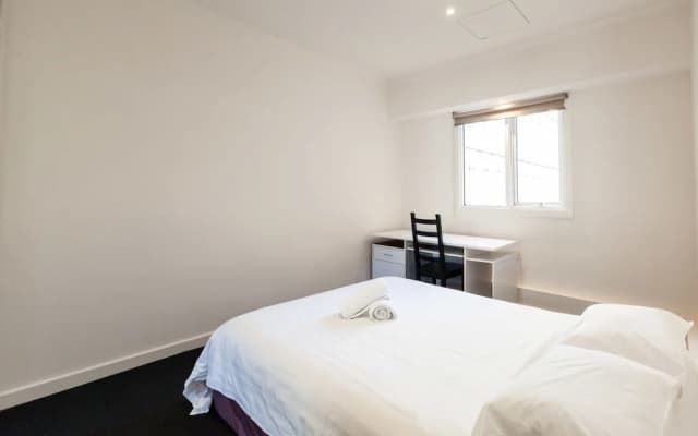 CLAUDE, 2BDR Melbourne Apartment - photo 5