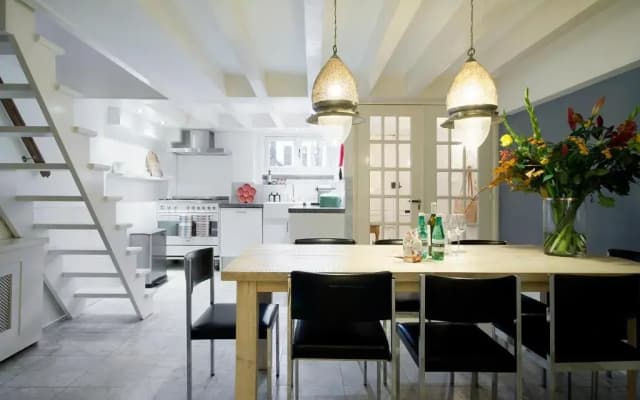 The Canal View Apartment - photo 2
