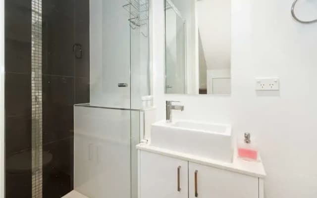 Mitford St Elwood Lifestyle - photo 5