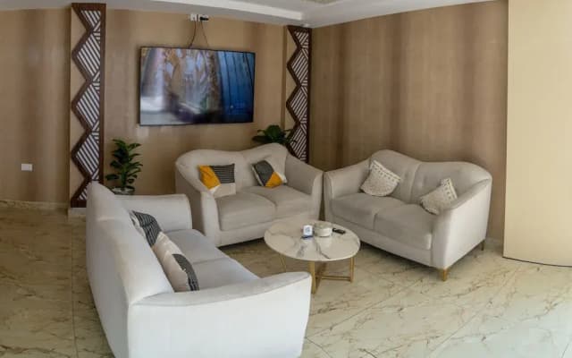 Diamond Star Hotel - photo 4