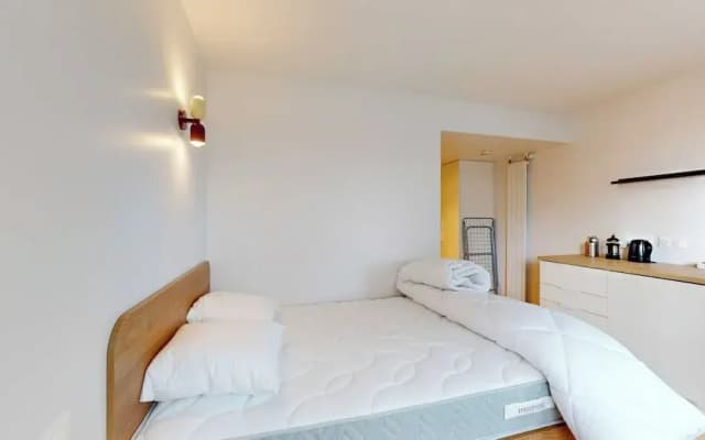 Room 1211 in a Premium Residence- Sport/laundry - photo 5