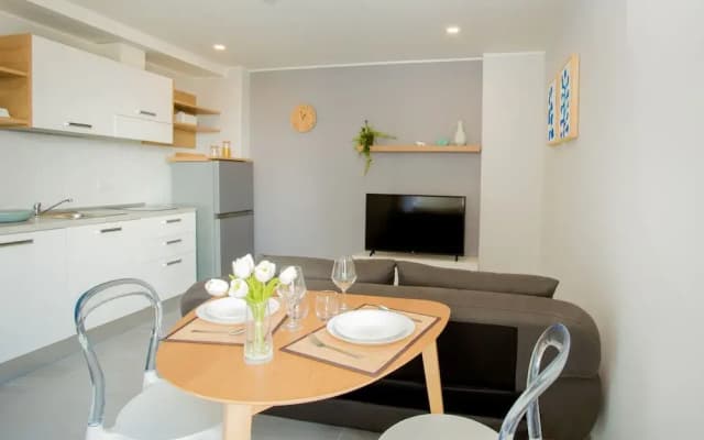 The Vibe Deluxe 1 Apartments - photo 3