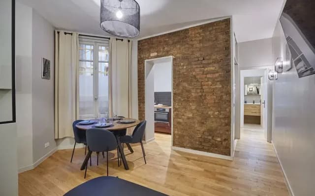 Apartment Located in the Center of Paris - photo 4