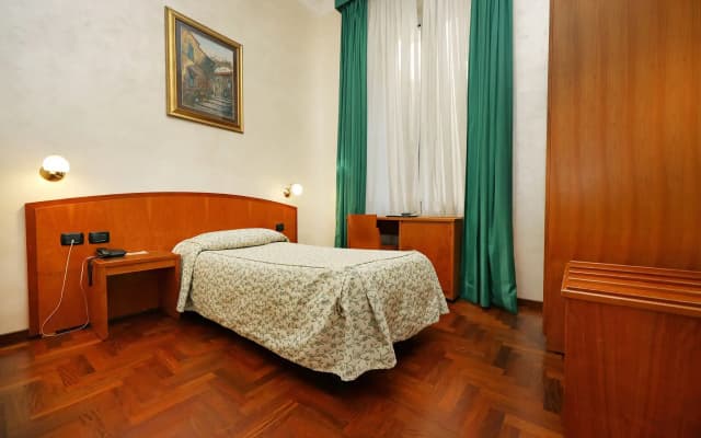 Hotel Corot - photo 5